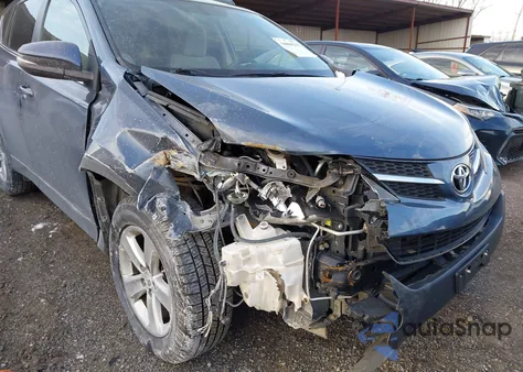 2014 Toyota Rav4 Xle z USA, uszkodzony, nr VIN JTMRFREV4ED089764